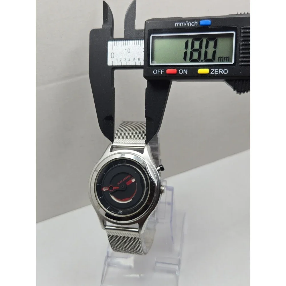 Fastrack Titan Quartz Watch Retro Futuristic Silver Mesh 50M Sport New Battery